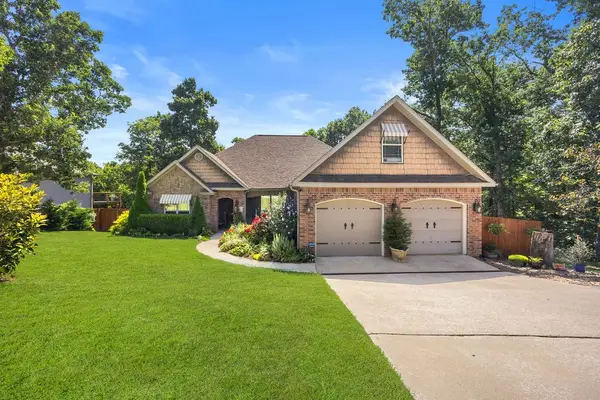 24 Granshire Drive, Bella Vista, AR 72714