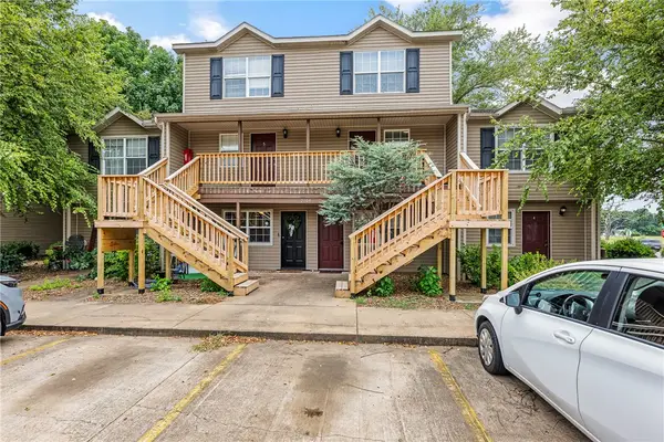 2104 N Garland Avenue #2, Fayetteville, AR 72704