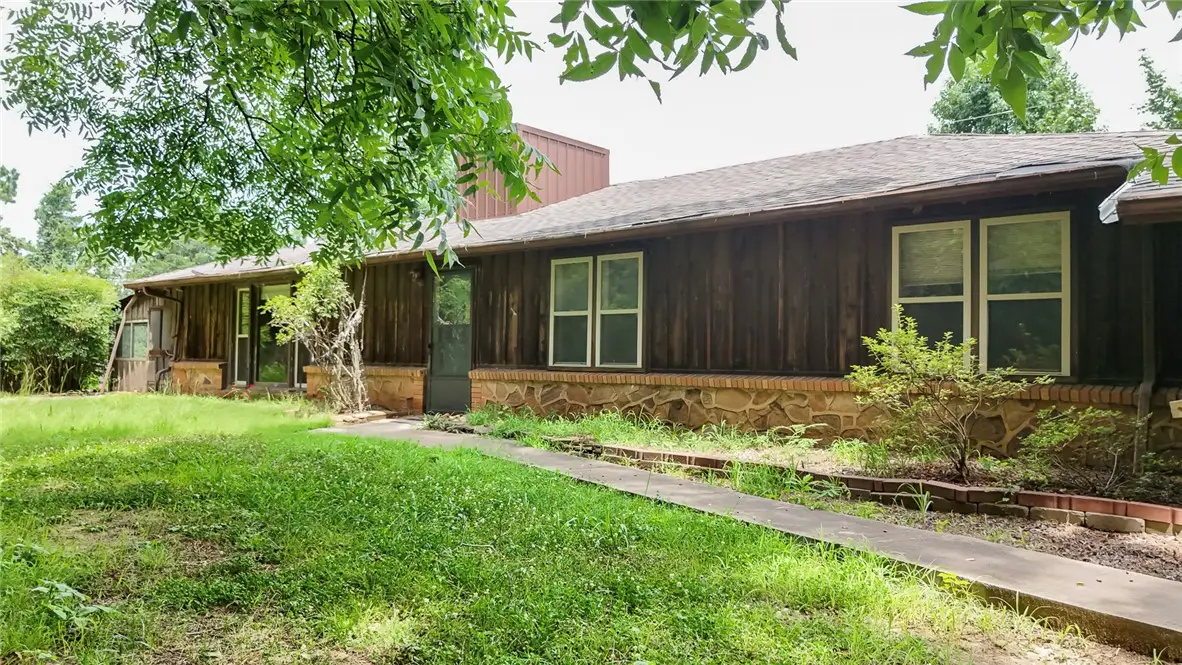 1060 Wheeler Bend Road, Russellville, AR 72802 - #1