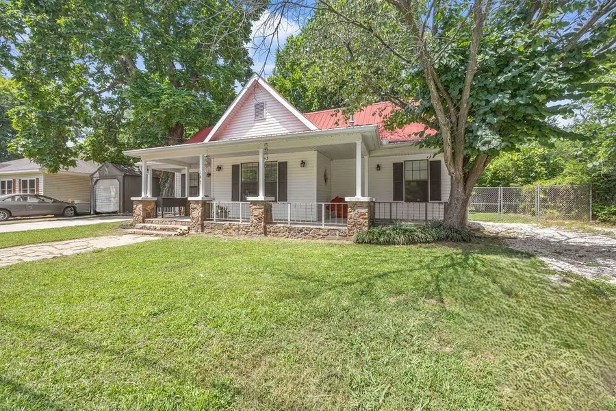 147 Maple Avenue, West Fork, AR 72774 - #2
