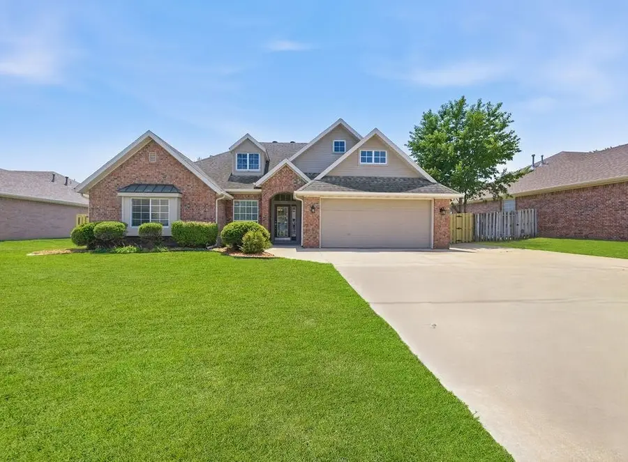 2201 SW Juniper Avenue, Bentonville, AR 72713 - #2