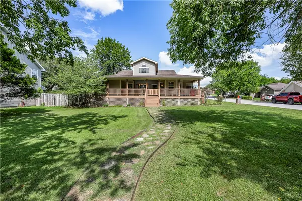 20600 Lakeshore Drive, Springdale, AR 72764