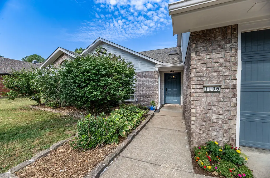 1106 N Flamingo Road, Rogers, AR 72756 - #1