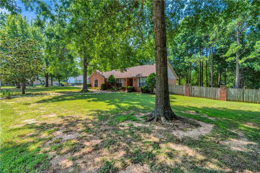 9 W 26th Circle, Fayetteville, AR 72701 - #2