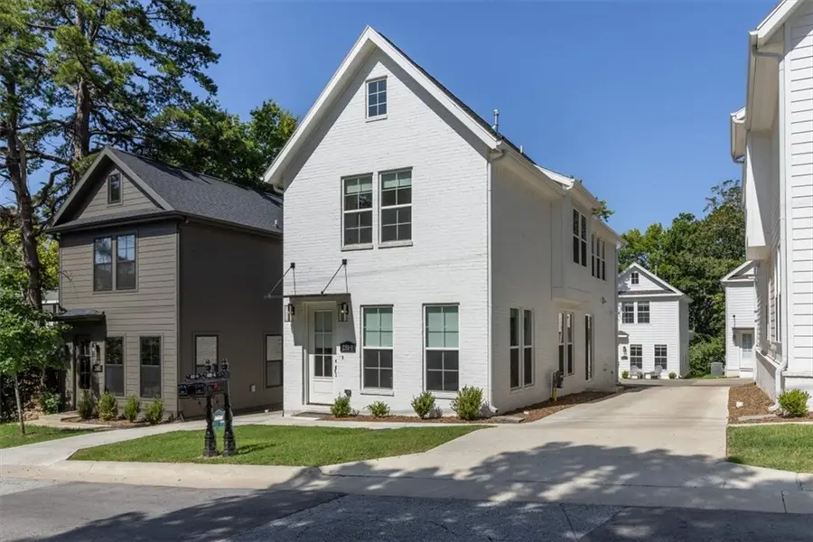 251 S Church Avenue, Fayetteville, AR 72701 - #2