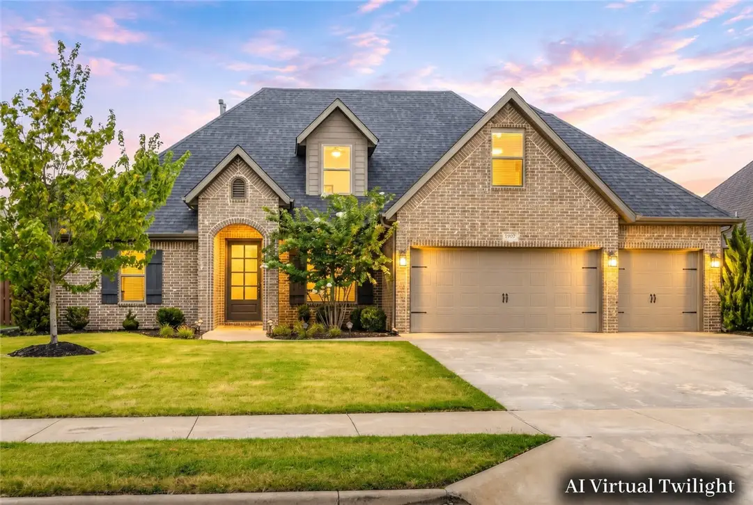 1902 SW Edinburgh Avenue, Bentonville, AR 72713 - #1