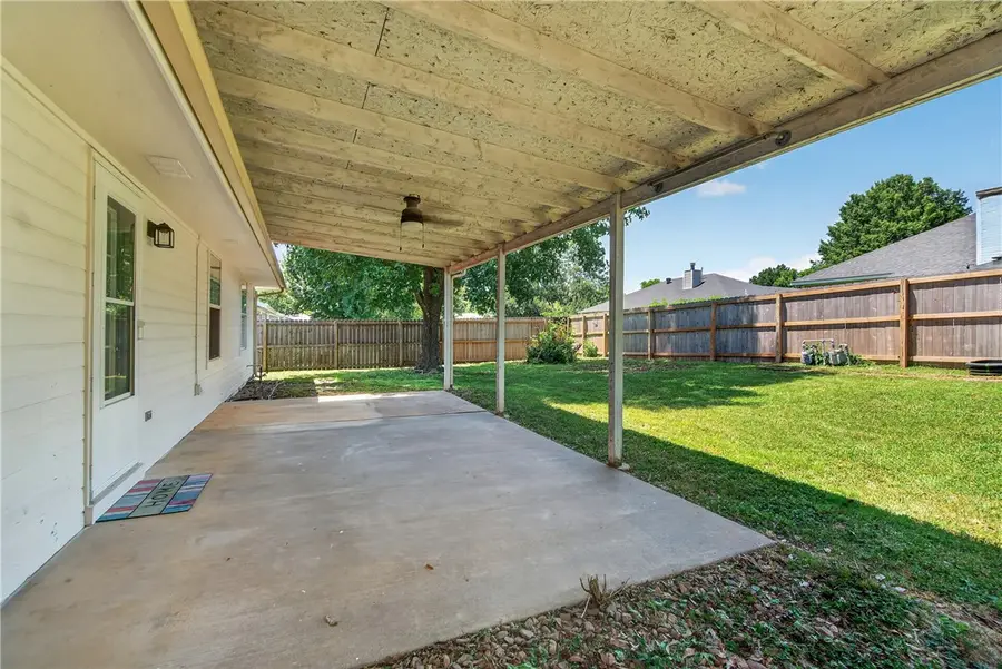 2566 W Arthur Hart Street, Fayetteville, AR 72703 - #2