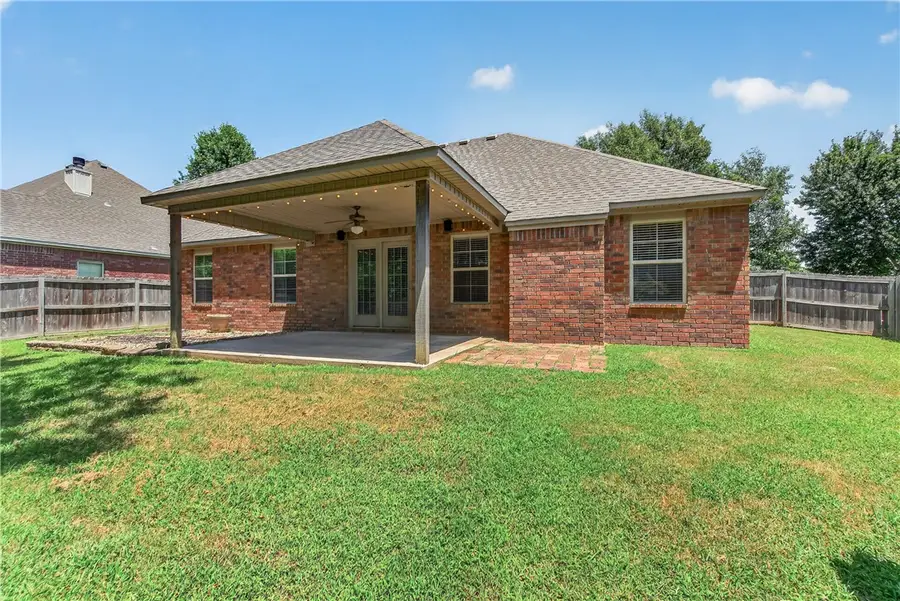 2555 N Trafalger Drive, Fayetteville, AR 72704 - #2