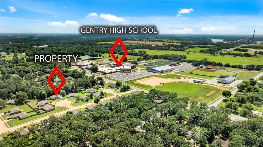 908 St James Court, Gentry, AR 72734 - #2