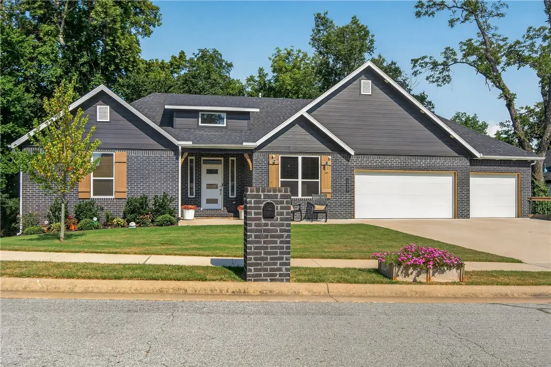1423 Lee Street, Pea Ridge, AR 72751 - #1