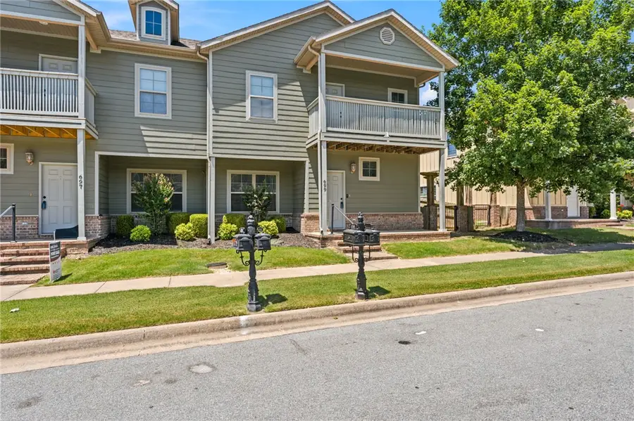 699 N Wordsworth Lane, Fayetteville, AR 72704 - #2