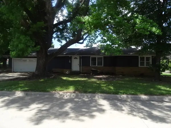 1202 Davis Avenue, Springdale, AR 72764