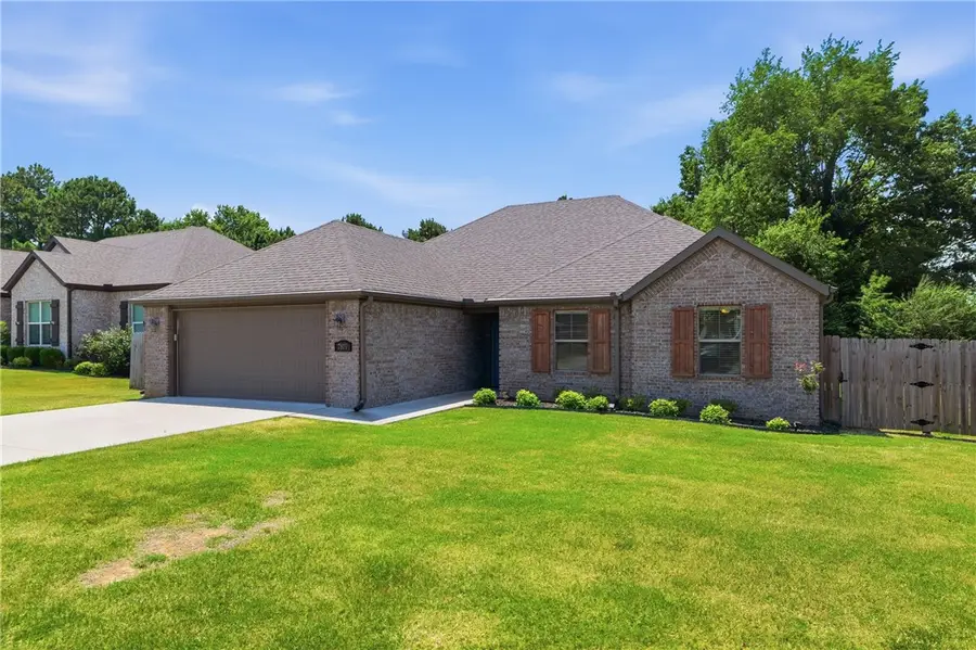 7819 Longspur Avenue, Springdale, AR 72762 - #3