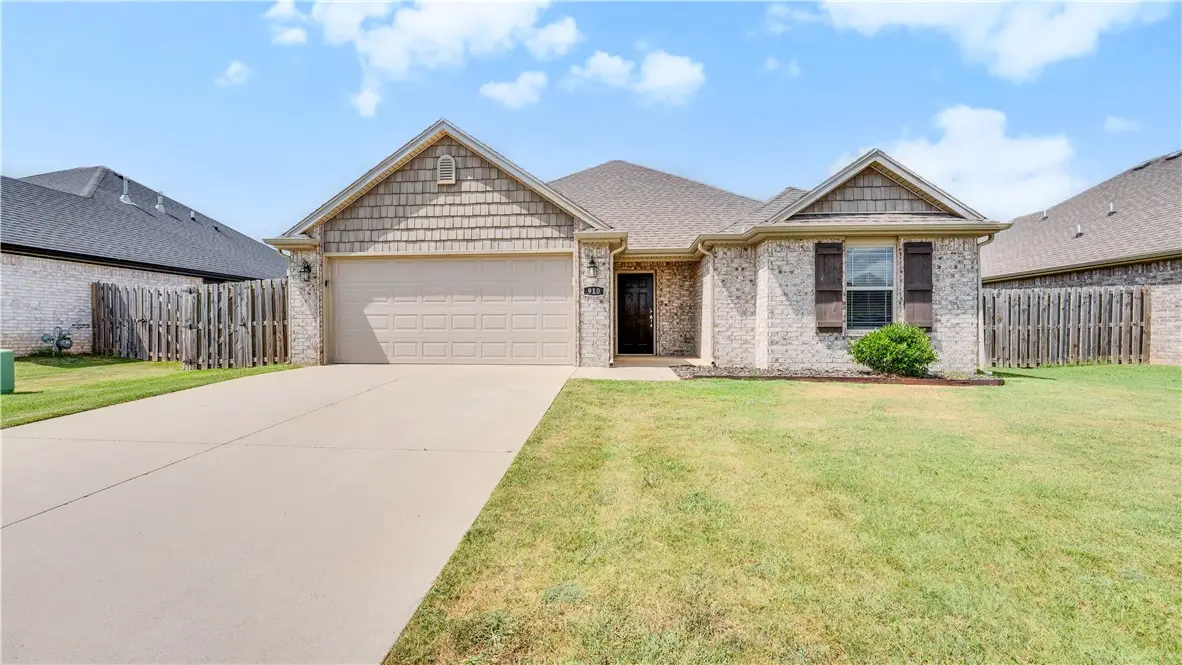 910 Sassafras Lane, Centerton, AR 72719 - #1
