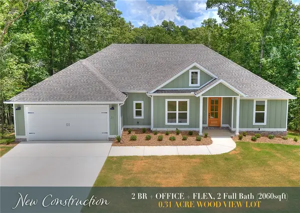 25 Roxburgh Drive, Bella Vista, AR 72715