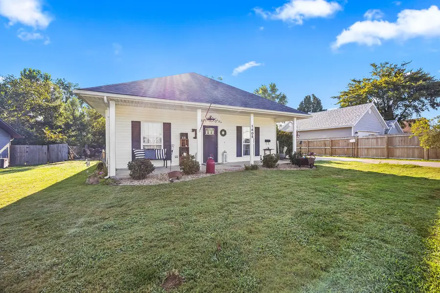 1405 S 5th Street, Rogers, AR 72756 - #2