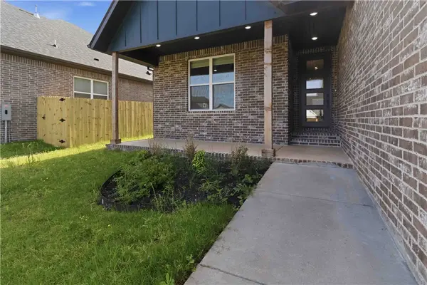 1240 Mammoth Street, Centerton, AR 72713