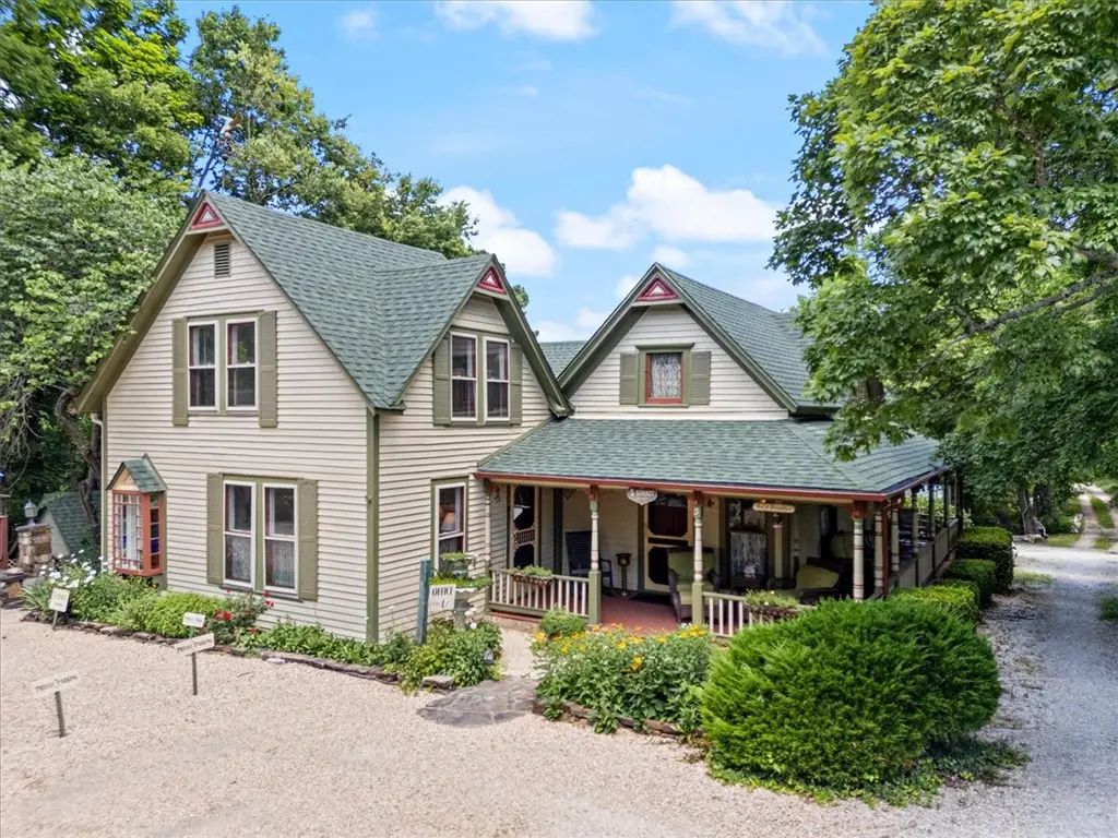 5 Summit Street, Eureka Springs, AR 72632 - #1