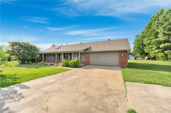 1020 Jennifer Lane, Lowell, AR 72745