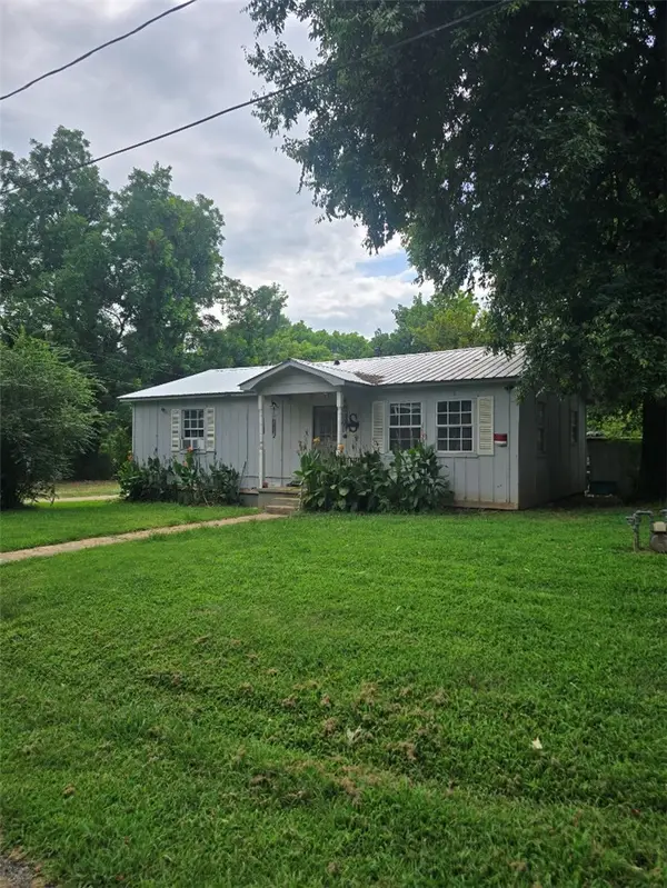 66 S Petit Jean Street, Magazine, AR 72943
