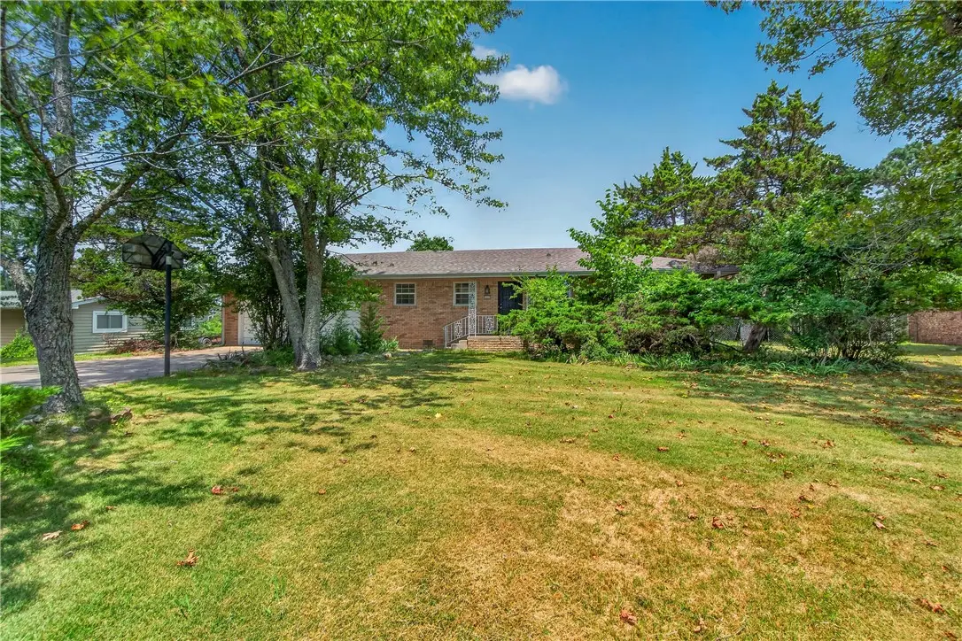 1117 E Ridgeway Drive, Fayetteville, AR 72701 - #1
