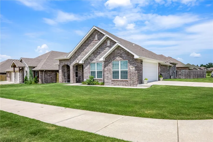 510 Arkansas Black, Bentonville, AR 72712 - #2