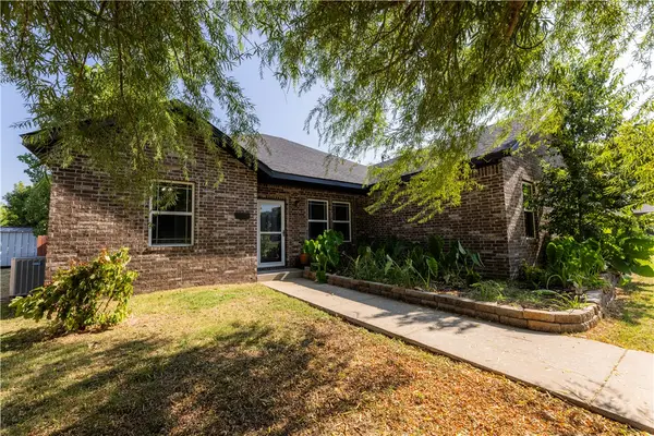 603 Teri Drive, Siloam Springs, AR 72761