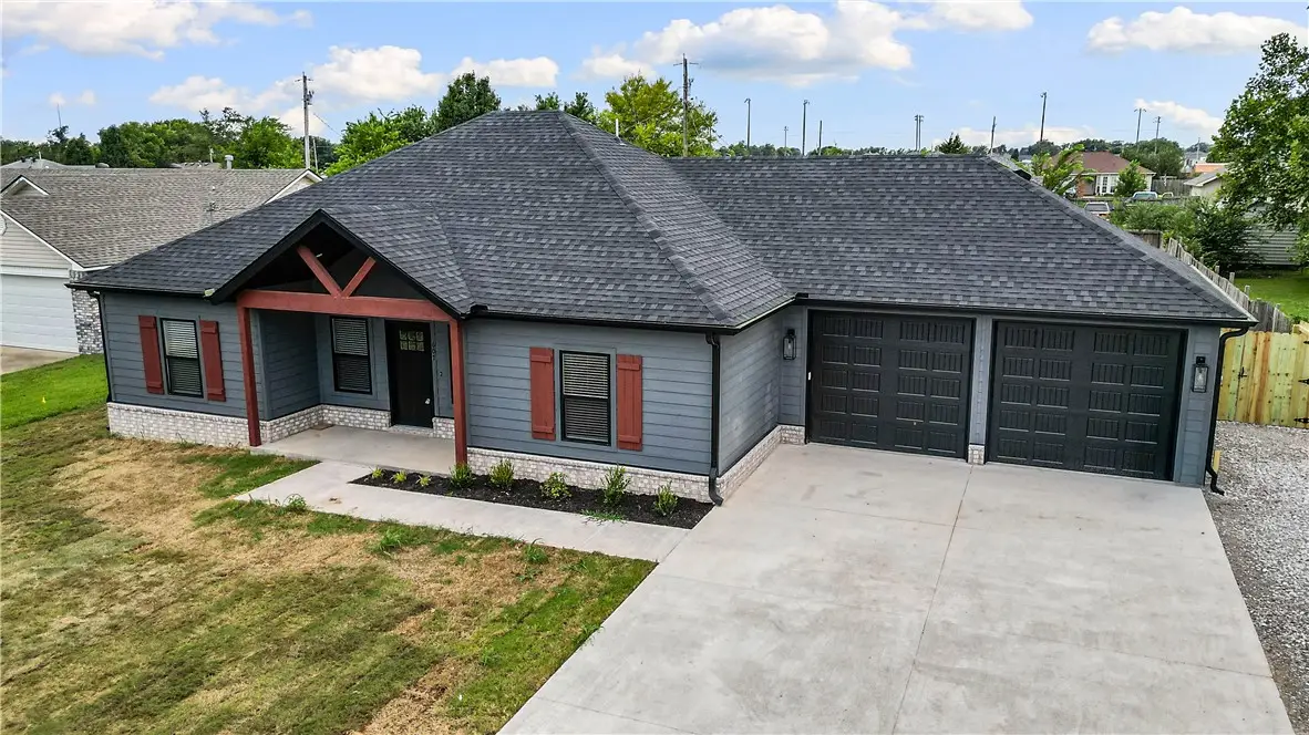 607 6th Avenue, Gravette, AR 72736 - #1