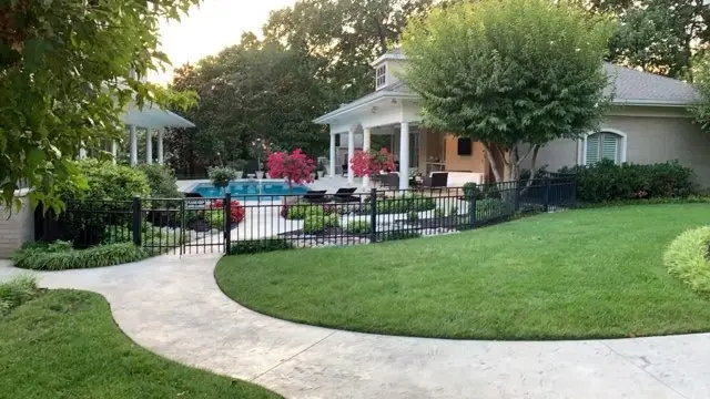 2935 N Williamsburg Lane, Fayetteville, AR 72703 - #2