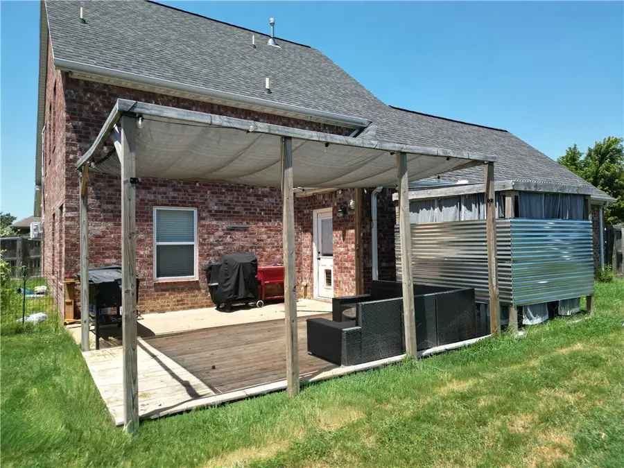 1701 E Crestwood Hills Lane, Cave Springs, AR 72718 - #2