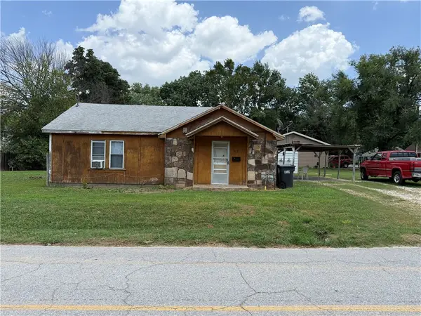 817 Crutcher Street, Springdale, AR 72764
