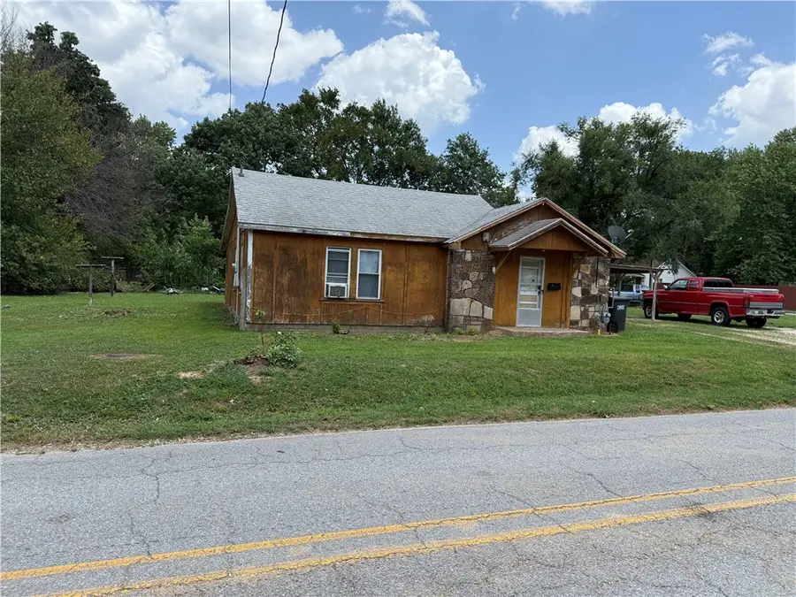 817 Crutcher Street, Springdale, AR 72764 - #2