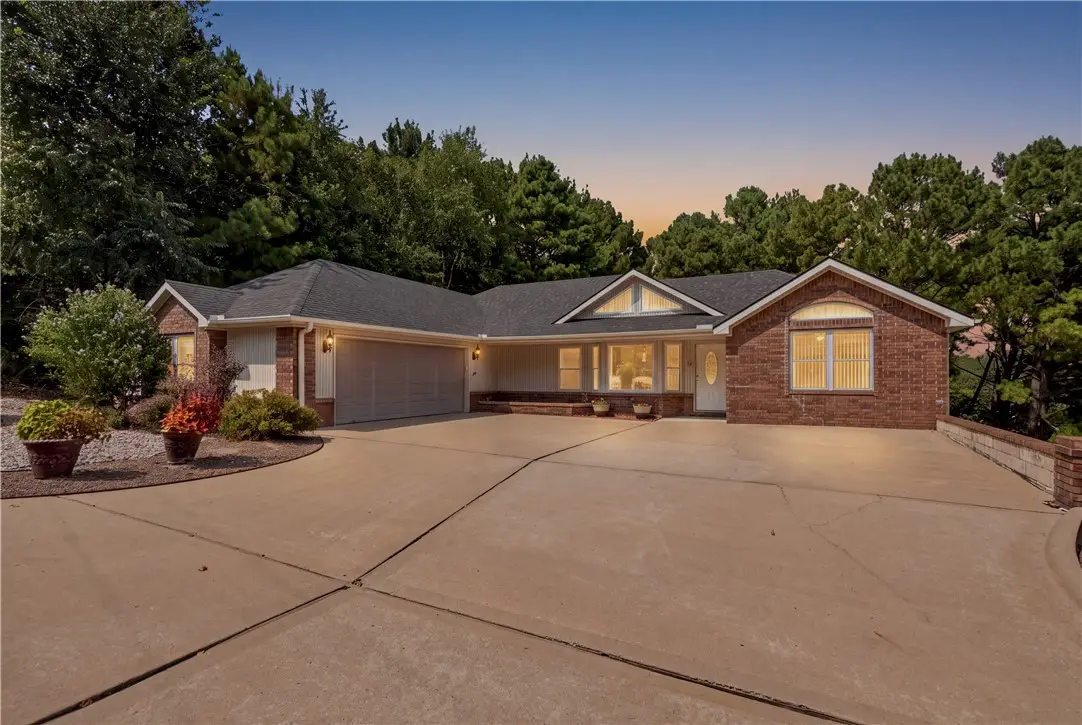 69 Mckenzie Drive, Bella Vista, AR 72715 - #1