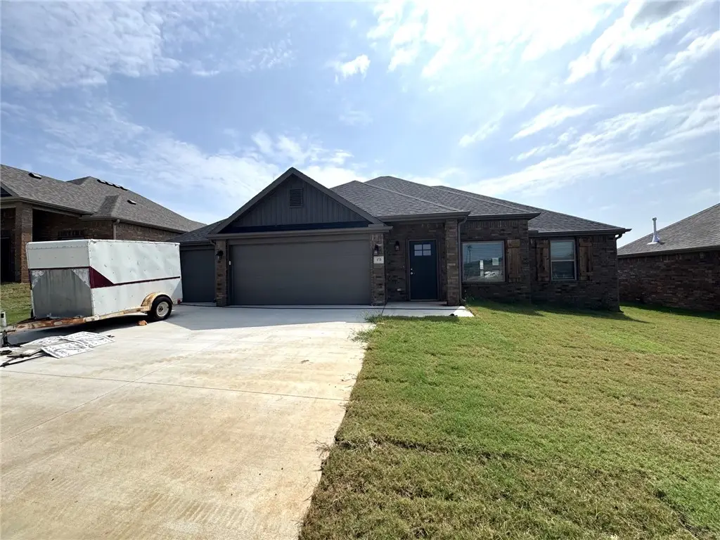 173 S Eagle Mountain Street, Prairie Grove, AR 72753 - #1