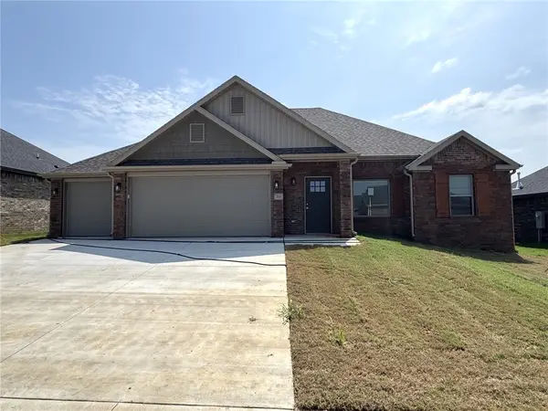 213 S Eagle Mountain Street, Prairie Grove, AR 72753