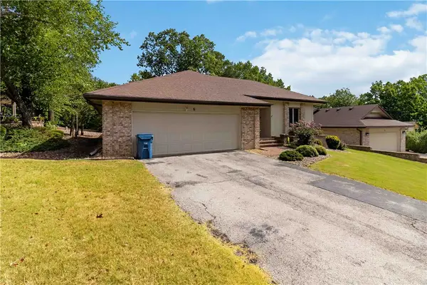 6 Teresa Drive, Bella Vista, AR 72715