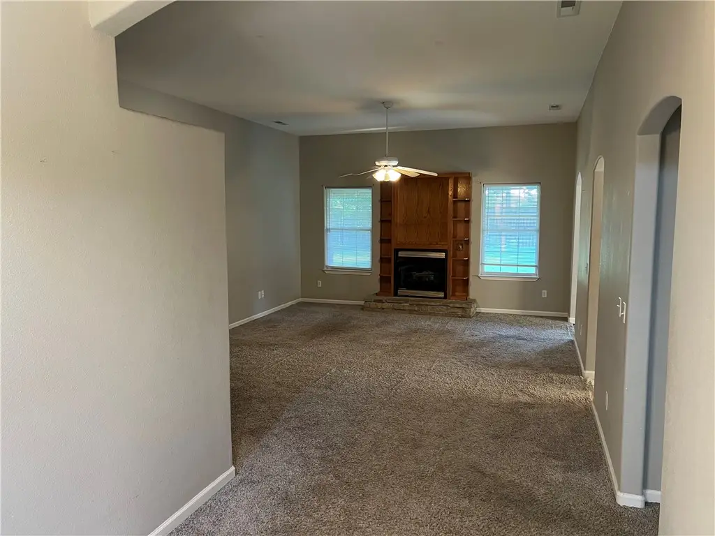 1308 Hunter Ridge, Siloam Springs, AR 72761 - #1