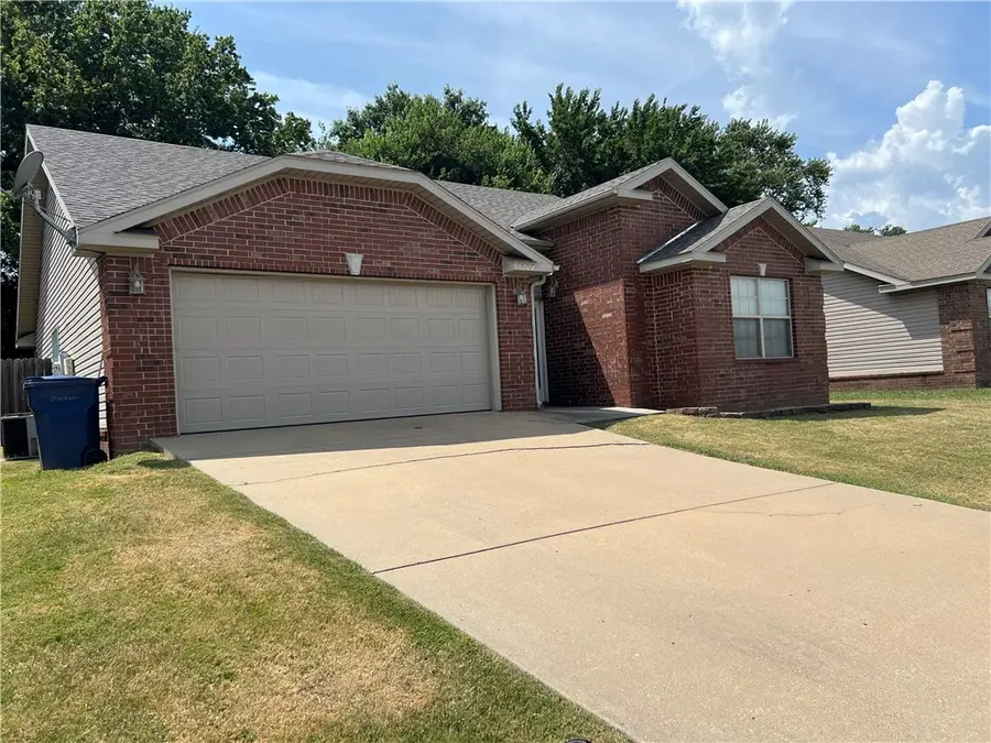 1602 N Patriot Street, Siloam Springs, AR 72761 - #2