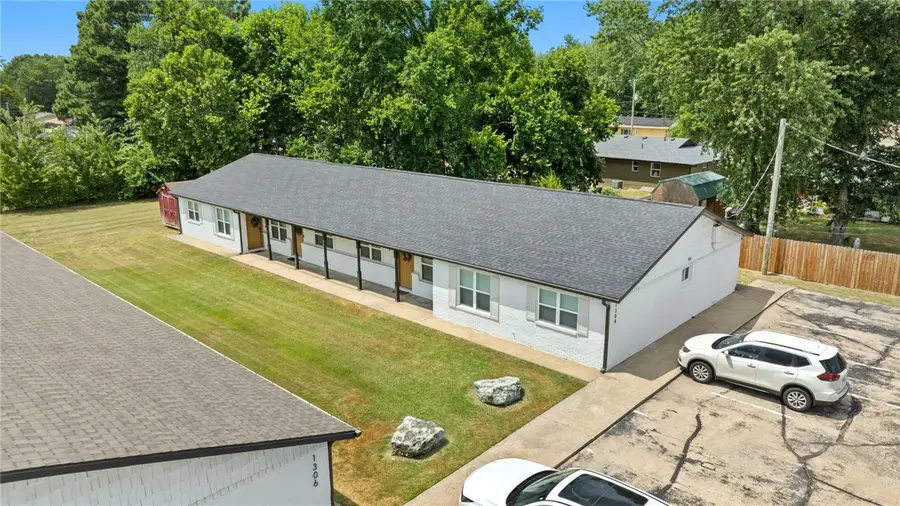 1304 SE C Street, Bentonville, AR 72712 - #2