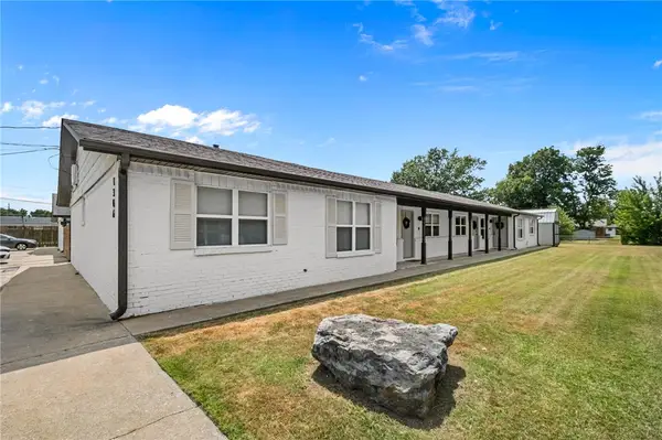 1306 SE C Street, Bentonville, AR 72712
