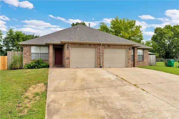 36-38 W Rainsong Street, Farmington, AR 72730