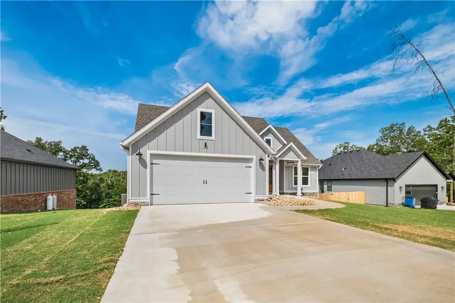 32 S Cheshnut Drive, Bella Vista, AR 72714 - #3