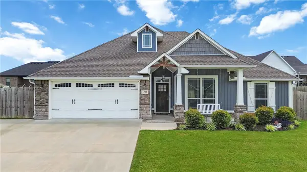 1361 Cavalry Lane, Prairie Grove, AR 72753