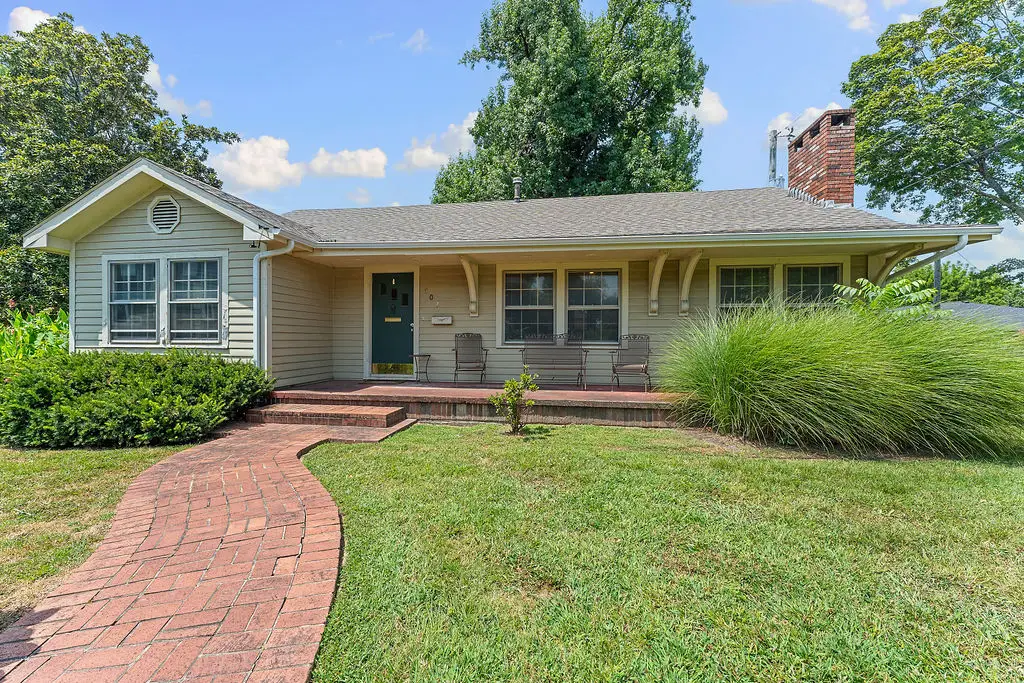 607 NW Jefferson Street, Bentonville, AR 72712 - #1
