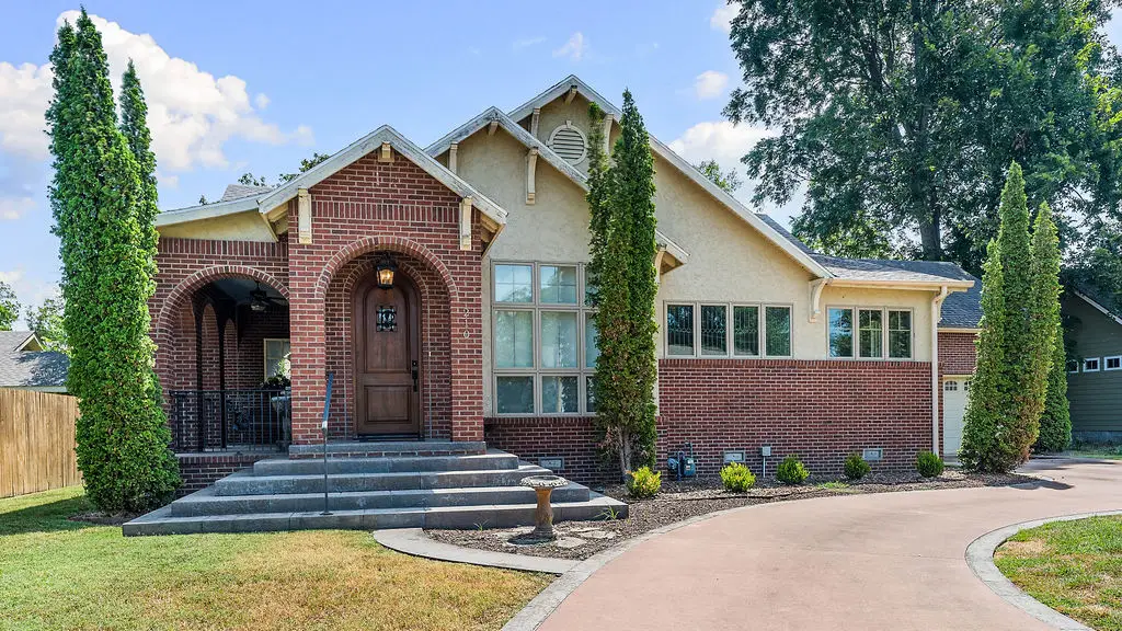 210 NW F Street, Bentonville, AR 72712 - #1