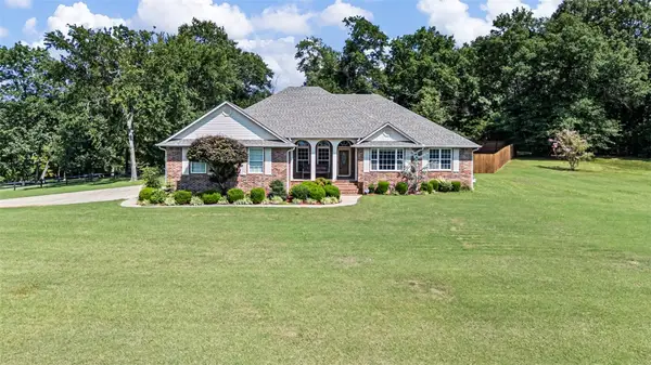 921 Waterfront Road, Alma, AR 72921