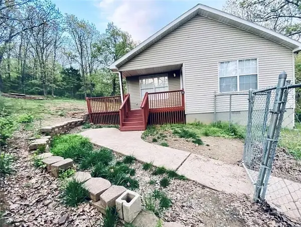 1600 E 5th Street, Fayetteville, AR 72701