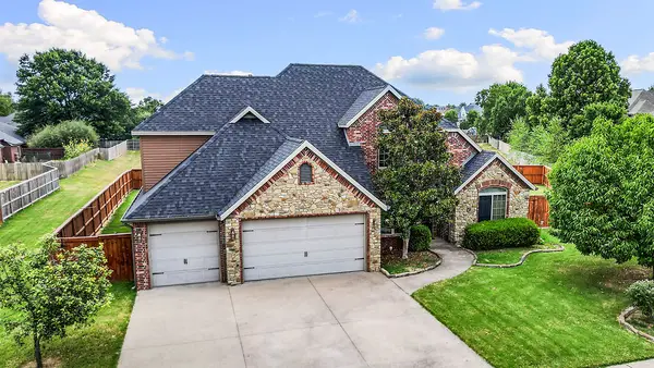 2711 SE 7th Street, Bentonville, AR 72712