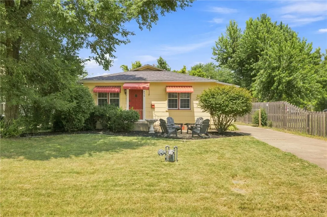 416 NW 7th Street, Bentonville, AR 72712 - #1