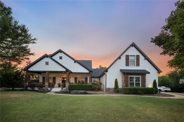 12175 Lost Oak Drive, Bentonville, AR 72712
